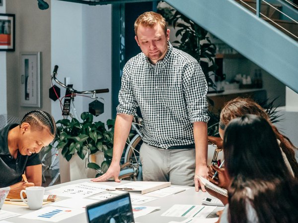 Tout savoir sur le rôle d'un administrateur de société suisse